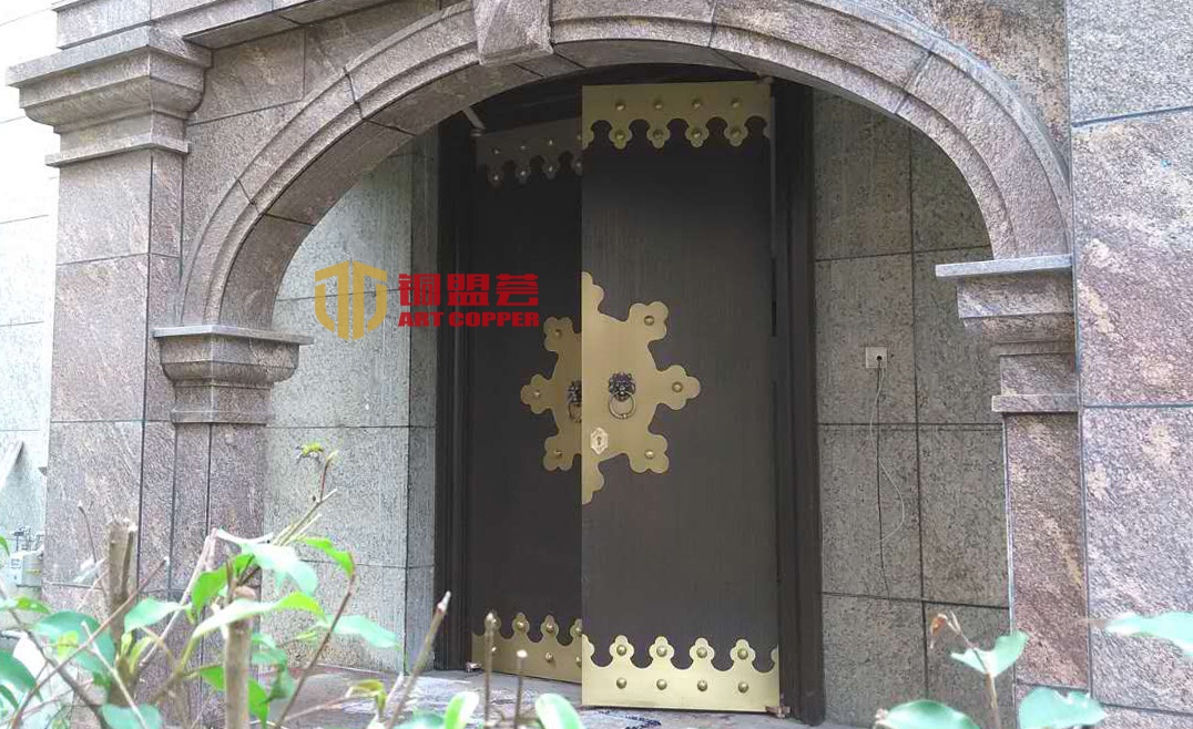 別墅銅門安裝案例_銅盟薈