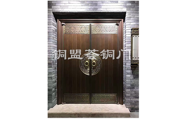 現(xiàn)代中式風(fēng)格別墅，銅門來(lái)錦上添花